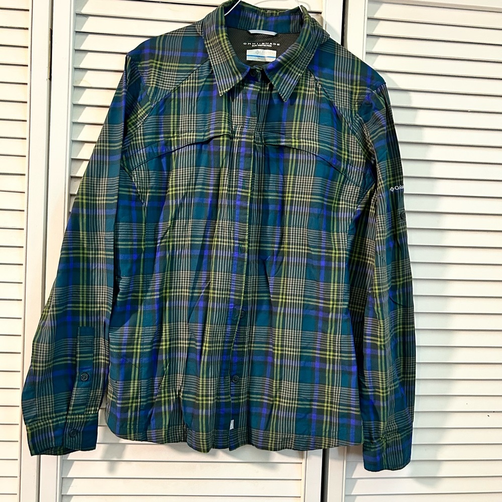 Columbia Womans Sun shirt